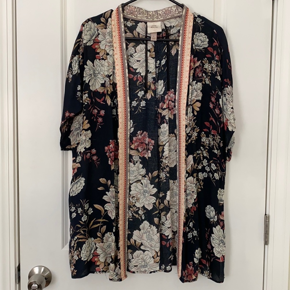 Knox Rose Short Floral Kimono